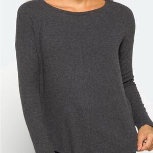 Velvet by Graham & Spencer Top